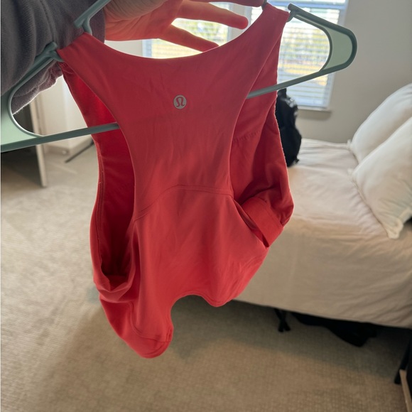 Lulu lemon top - Picture 2 of 2